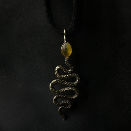 Pendant "Snakey"