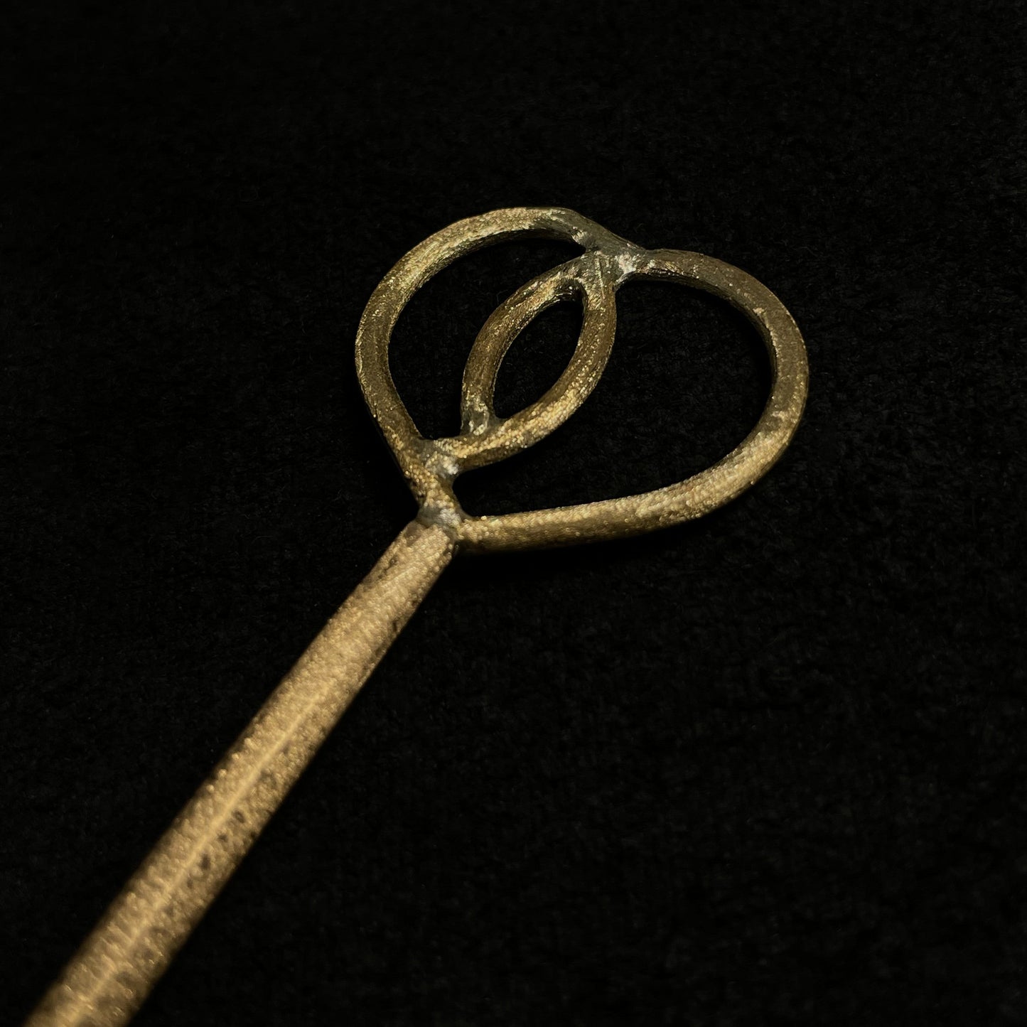 Hair Stick "Heartknot"