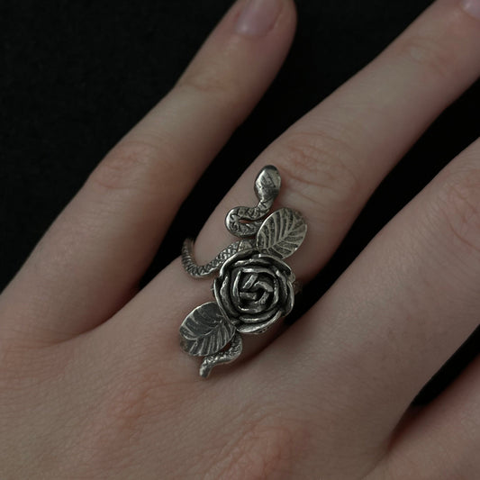 Silver ring "Rosewitch"